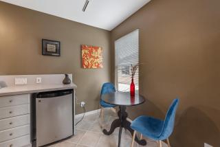 Boho-inspired Haven with Free Park - 6