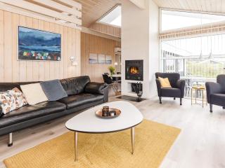 Luxury Retreat with Sea View - 2