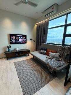 Jesselton Quay l Family Suite l Deluxe l Sunset Seaview l 2R1B l 5 pax - Kota Kinabalu - 5