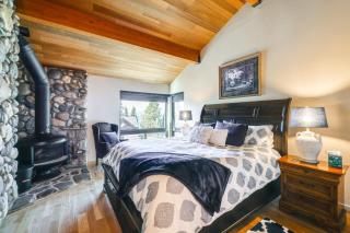 1 Mi to Lake Tahoe Home with Hot Tub and Decks - Tahoe City - 1