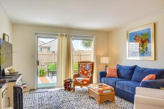 Walk to Beach and Dining! PCB Condo with Patio and Pool - Panama City Beach - 6