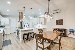 Chic Micanopy Getaway with Pool and Pool Table! - 1