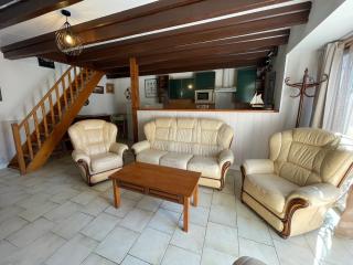 Gîte Charmant avec Cheminée, Jardin Clos et Equipements Bébé à Proximité de la Côte - FR-1-306-842 - Saint-Molf - 5