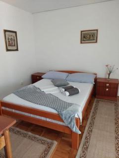 Family-friendly apartments with swimming pool Brela, Makarska - 22910 - 8