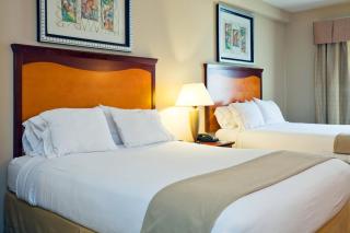 Holiday Inn Express Hotel & Suites Birmingham - Inverness 280 by IHG - Birmingham - 1
