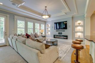 Buford Mansion with Pool about 14 Mi to Lake Lanier - 2