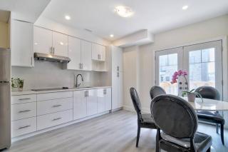 50% discount Amazing 3 Bedrooms Guest Suite - 0