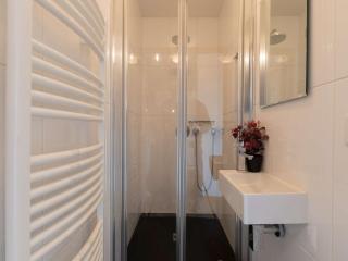 Appartement skis aux pieds avec piscine chauffée et parking - FR-1-296-345 - 4