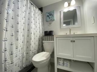 Bens Lavish Mini Luxury Suite - 1