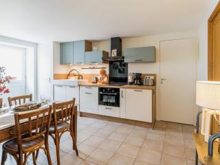 Évasion en Gîte de Charme avec Jardin, Piscine Chauffée et Proche Plages – Saint-Lyphard - FR-1-306-1271 - 8