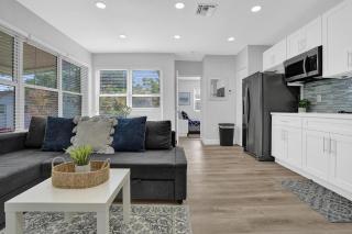 The Back Wave Luxury Home - 2