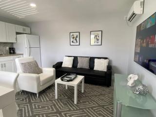 Bens Spacious Luxury Suite - 6