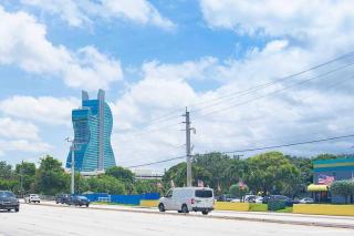 Mazor Luxury One Bedroom Vacation Home - 2