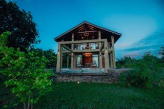 The Villa Lakeshore - 0