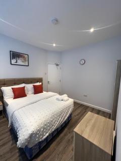 Spencer Bridge House by AFL - Northampton - 4