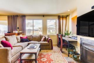 Two Bedroom, Two Newly Renovated Bathrooms, Deck - San Francisco - 0