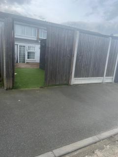 Basildon Essex Modern 3 Bed House for 7 guests Free Parking and WiFi - Nevendon - 9