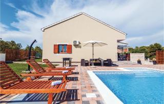 Two-Bedroom Holiday Home In Biograd - 5