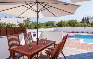Two-Bedroom Holiday Home In Biograd - Biograd na Moru - 4