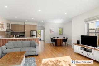 3-6 Broughton Ave, Cowes - Cowes - 3