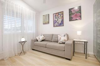 Lavender Cottage - 1