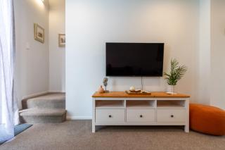 Central 2BR Townhouse with Free Carpark - Christchurch - 3
