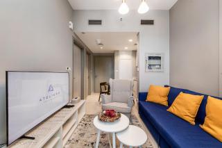 Zada Tower 1BR with amazing Dubai Canal view - 1