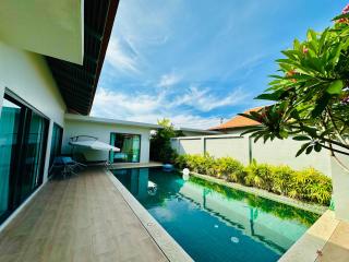 spring pool villa - - 0