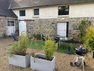 Maison cosy avec extérieur et piscine partagée - Mespaul - 8
