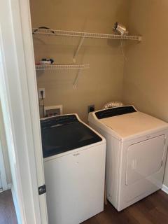 3 bedroom 2 bathroom House - Columbia - 0