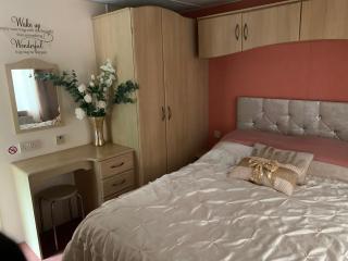 White House farm fishery caravans - - 2