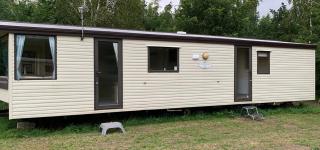 White House farm fishery caravans - - 8