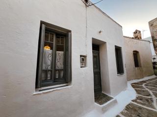 Stunning town-house in Chora, Serifos - 7