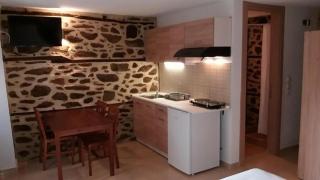 MARIANTHI'S STONE HOUSE- Studio2 - 7