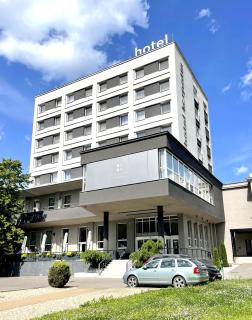 Hotel Karpatia - Humenné - 0