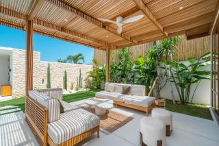 Umalas Escape - Premier 3BR Tropical Villa Steps from Canggu - Canggu - 3