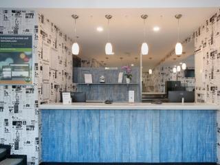 B&B HOTEL Berlin-Adlershof - Berlino - 9