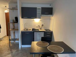 Studio centre-ville avec ascenseur - Le Mistral - 4