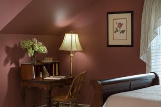Inn at Pleasant Lake - New London - 6