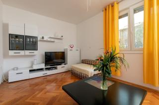 2B Apartment Castegner with garden & free parking - 9