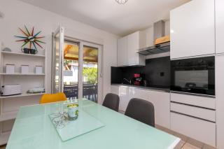 Two-bedroom app 'Castegner' with garden & free parking - Pula - 2
