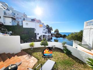 2 Bed Apartment with Sea View near Burriana Beach - Nerja - 0