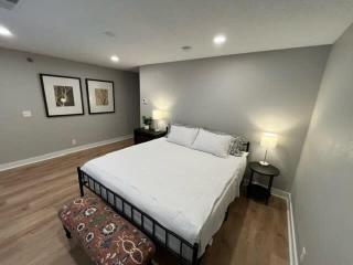 Aksarben Apt-Close to UNO & I80 - Omaha - 1