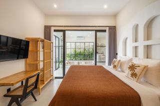 3 BD with Rooftop Jacuzzi and Glass Pool - Canggu - 5