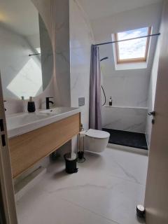 St Denis Jacuzzi Rooftop Vue Calme - 8