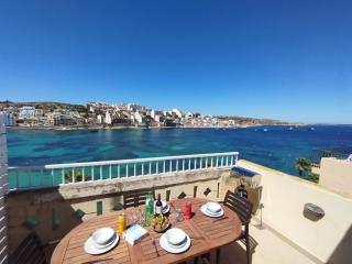 Blue Harbour Seafront Penthouse with large terrace with panoramic sea views - by Getawaysmalta - 2