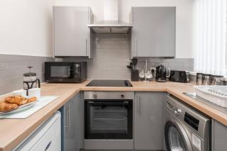 Pass the Keys Woolton · Studio Flat Next to Station Beatles Attractions - Liverpool - 7
