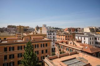 Vatican Zen House - Cale 05 - Rome - 1