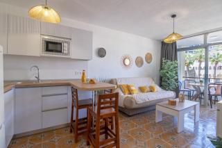 La Perla de Monterrey by Homestaygrancanaria - Playa del Inglés - 9