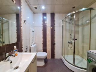 Seaview Flag Square Studio Central - Baku - 2
